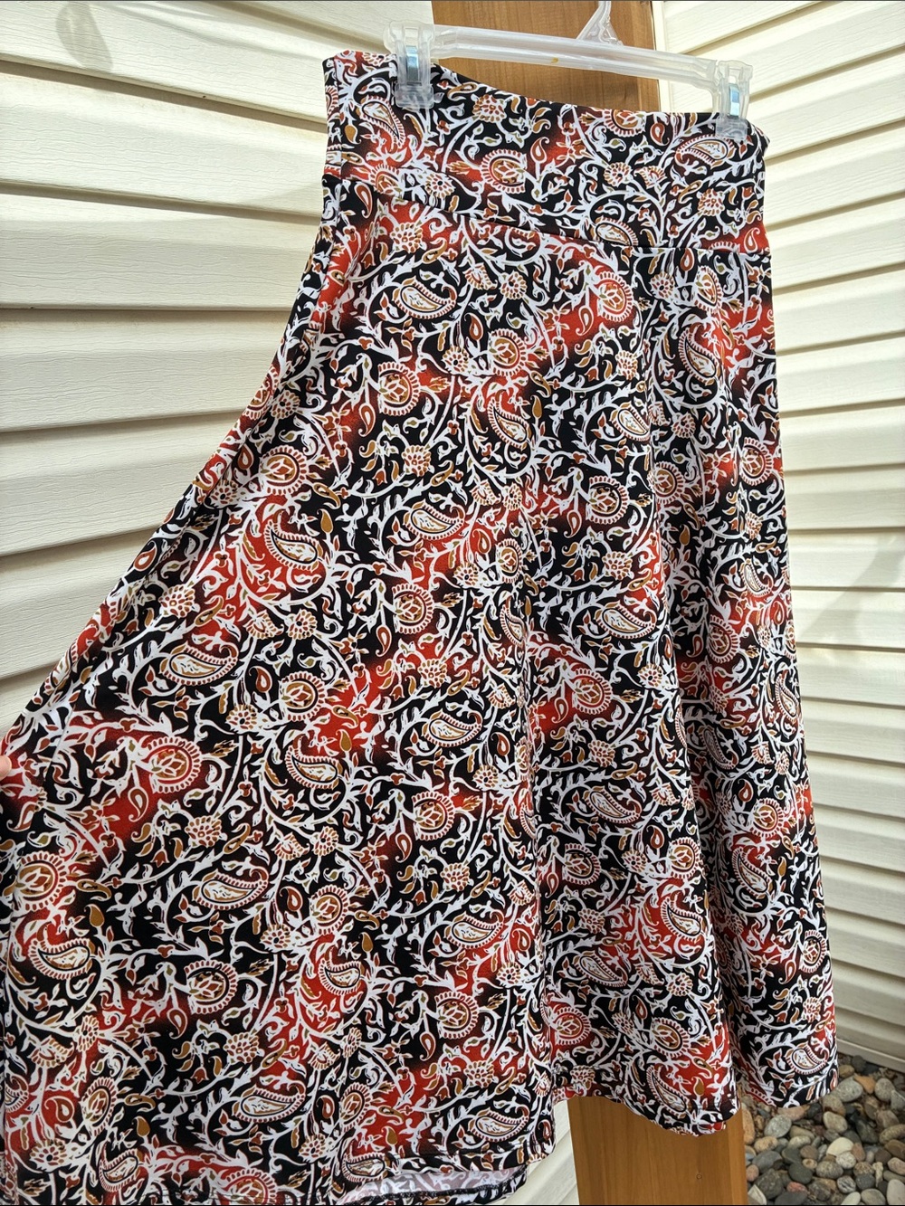 Hypnotized Women’s Paisley Print A-Line Skirt in Black and Rust size M